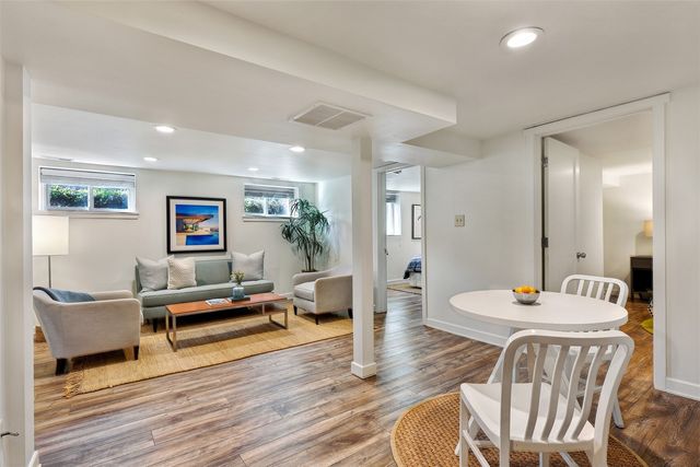 2305 NW 85th Street, Seattle, WA 98117