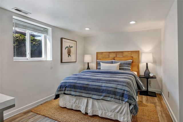 2305 NW 85th Street, Seattle, WA 98117