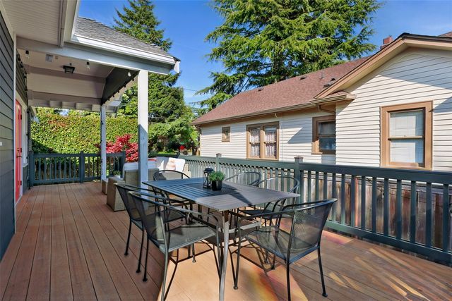 2305 NW 85th Street, Seattle, WA 98117