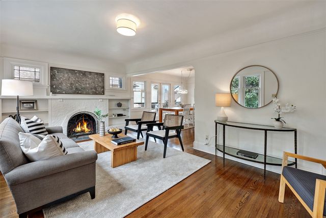 2305 NW 85th Street, Seattle, WA 98117