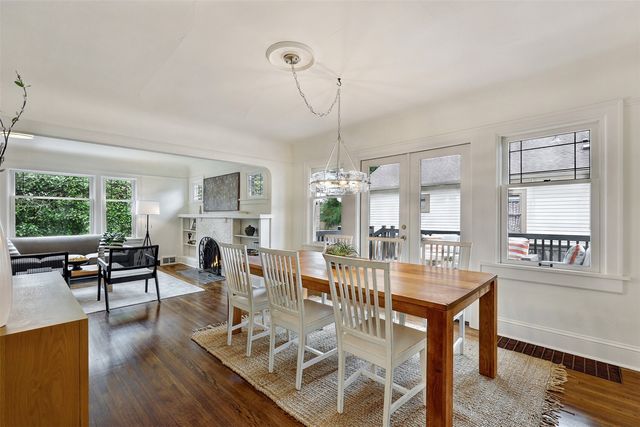 2305 NW 85th Street, Seattle, WA 98117