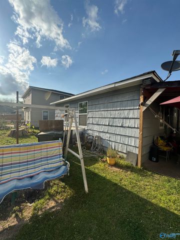 1607 College Street SE, Decatur, AL 35601