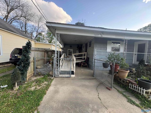 1607 College Street SE, Decatur, AL 35601