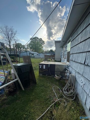 1607 College Street SE, Decatur, AL 35601