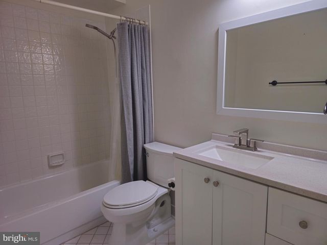 6565 RIVER TWEED LN, Alexandria, VA 22312