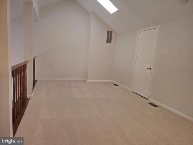 6565 RIVER TWEED LN, Alexandria, VA 22312