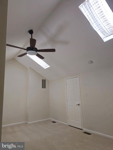 6565 RIVER TWEED LN, Alexandria, VA 22312