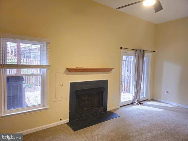 6565 RIVER TWEED LN, Alexandria, VA 22312