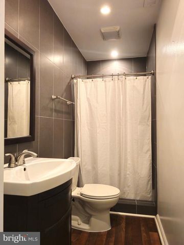 6565 RIVER TWEED LN, Alexandria, VA 22312