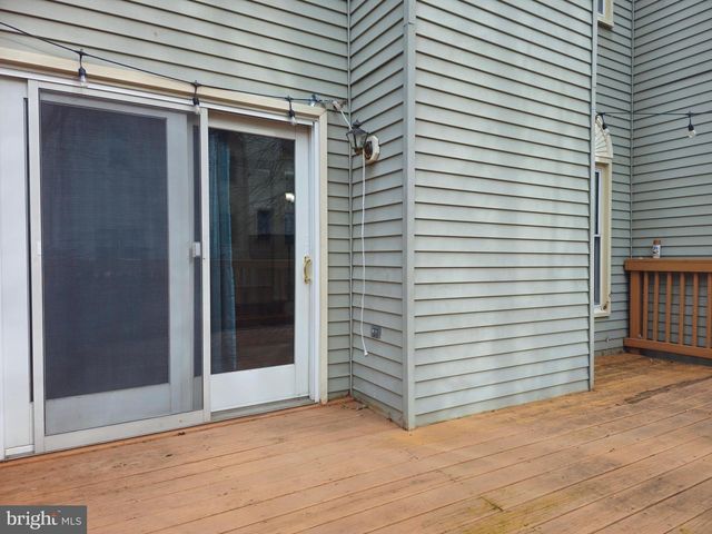 6565 RIVER TWEED LN, Alexandria, VA 22312