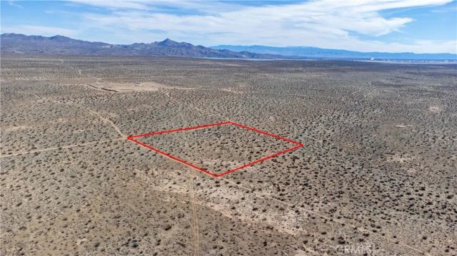 0 Auburn, Adelanto, CA 92301