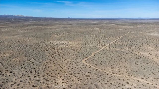 0 Auburn, Adelanto, CA 92301