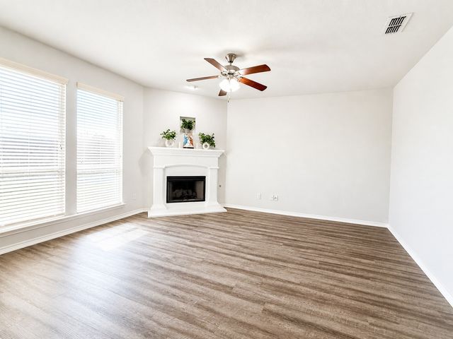 9505 Cypress Lake Drive, Fort Worth, TX 76036