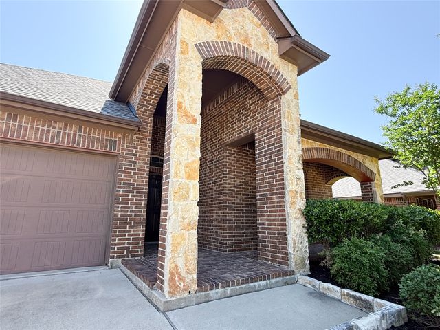 9505 Cypress Lake Drive, Fort Worth, TX 76036