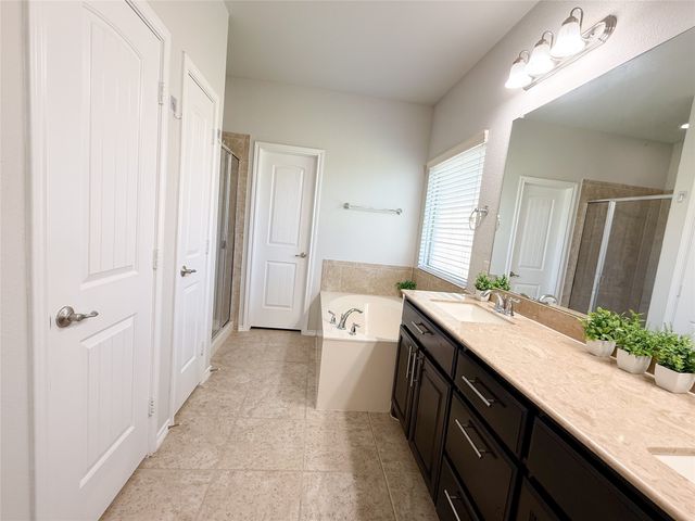 9505 Cypress Lake Drive, Fort Worth, TX 76036