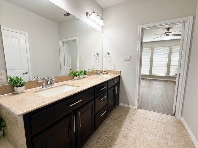 9505 Cypress Lake Drive, Fort Worth, TX 76036