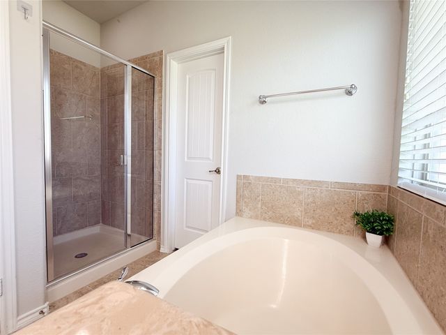 9505 Cypress Lake Drive, Fort Worth, TX 76036