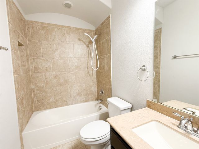 9505 Cypress Lake Drive, Fort Worth, TX 76036