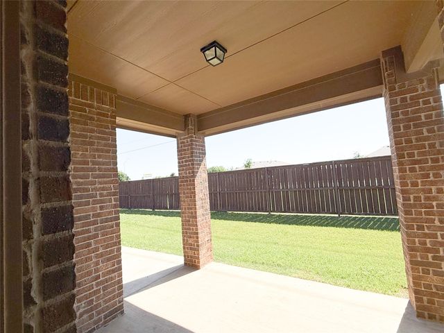 9505 Cypress Lake Drive, Fort Worth, TX 76036