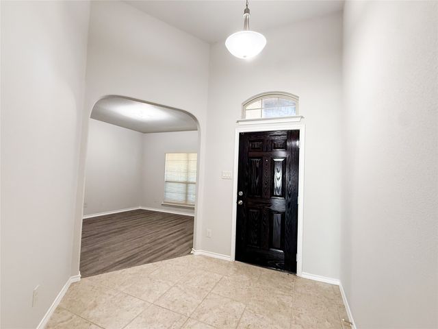 9505 Cypress Lake Drive, Fort Worth, TX 76036