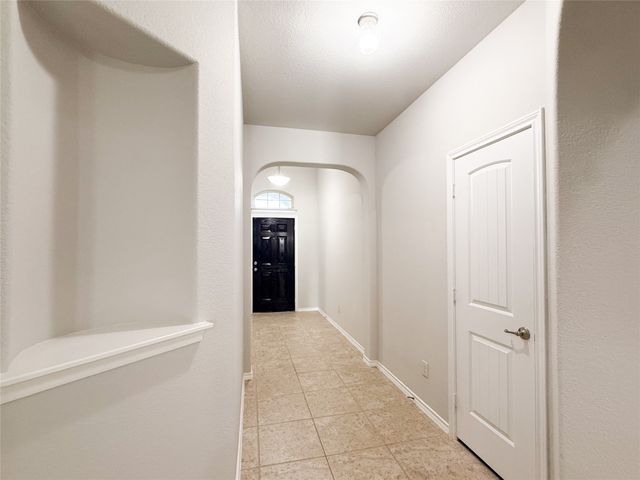 9505 Cypress Lake Drive, Fort Worth, TX 76036