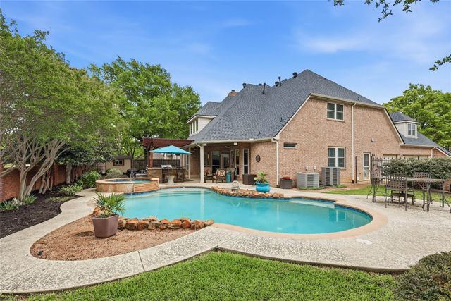 216 Mill Crossing W, Colleyville, TX 76034