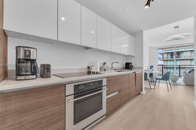 1100 S Miami Ave 3605, Miami, FL 33130