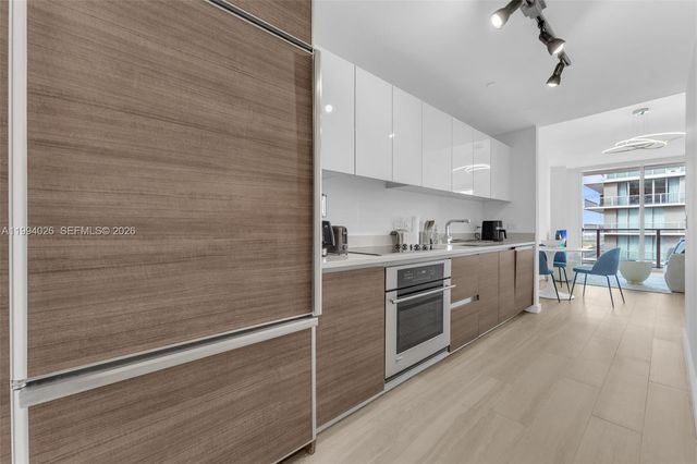 1100 S Miami Ave 3605, Miami, FL 33130