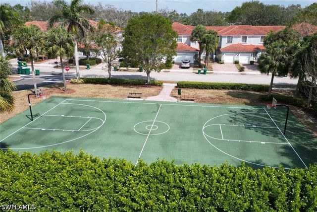 15454 Summit Place CIR 125, Naples, FL 34119