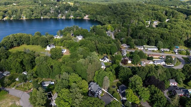 4 Wilder Rd, Leominster, MA 01453