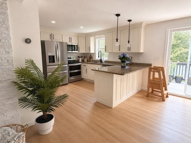 4 Wilder Rd, Leominster, MA 01453
