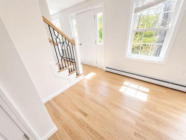 4 Wilder Rd, Leominster, MA 01453