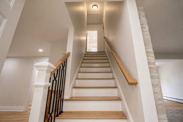 4 Wilder Rd, Leominster, MA 01453