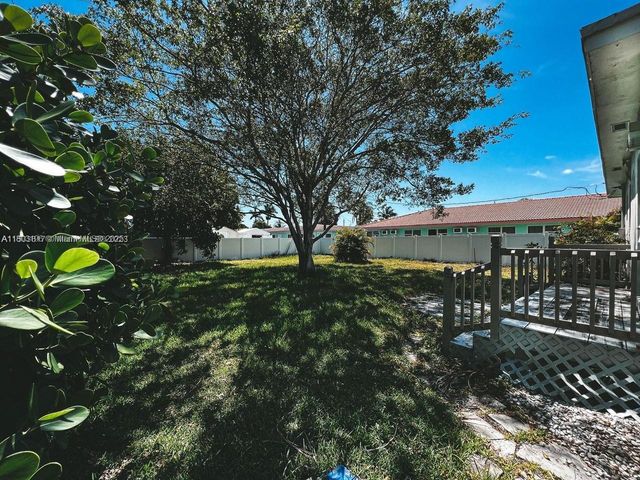 1231 N 16th Ct, Hollywood, FL 33020