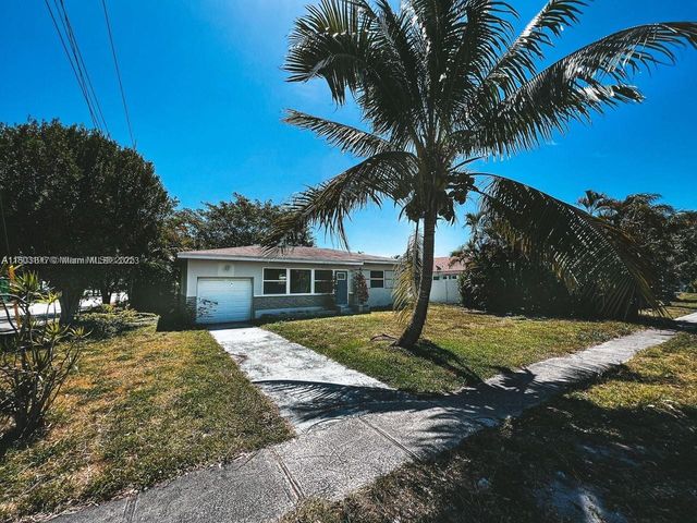 1231 N 16th Ct, Hollywood, FL 33020