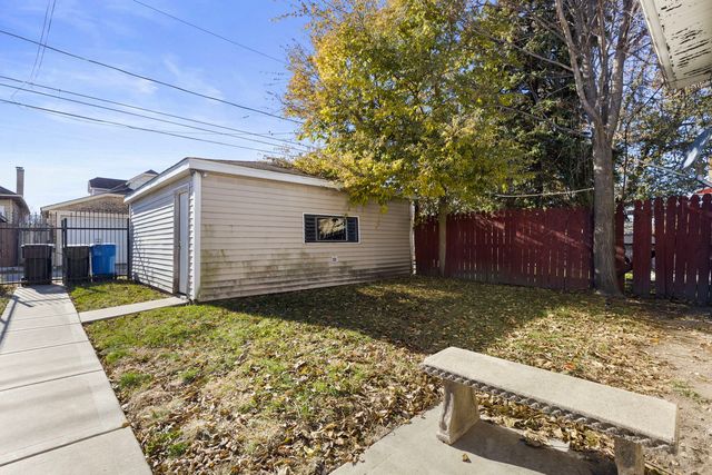 1727 E 83rd Place, Chicago, IL 60617