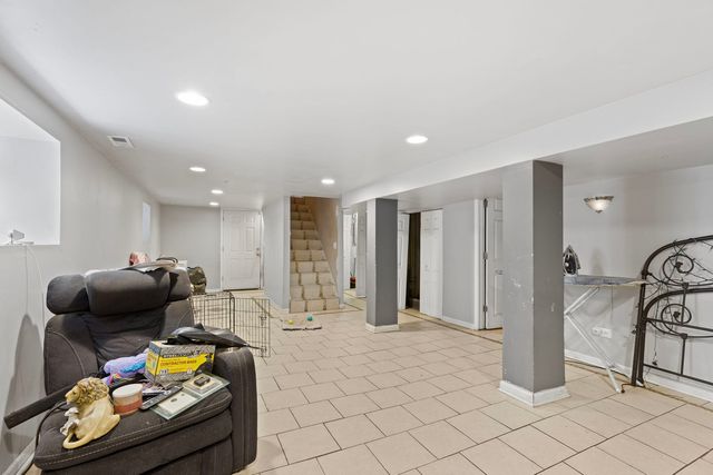 1727 E 83rd Place, Chicago, IL 60617