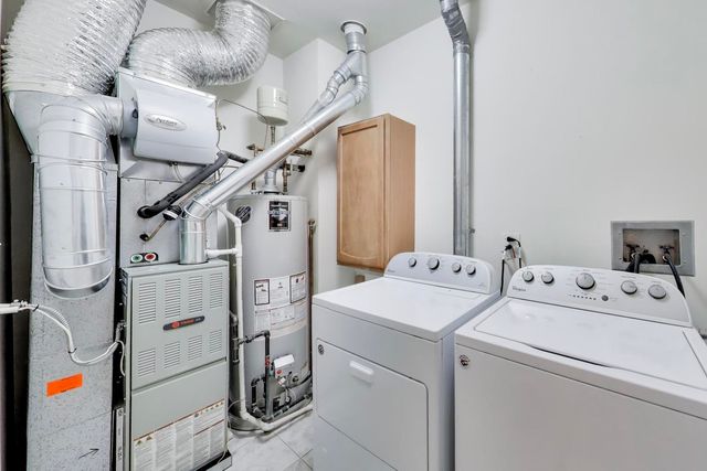 1914 Farnsworth Lane 208, Northbrook, IL 60062