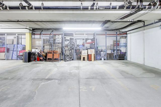 1914 Farnsworth Lane 208, Northbrook, IL 60062