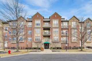 1914 Farnsworth Lane 208, Northbrook, IL 60062