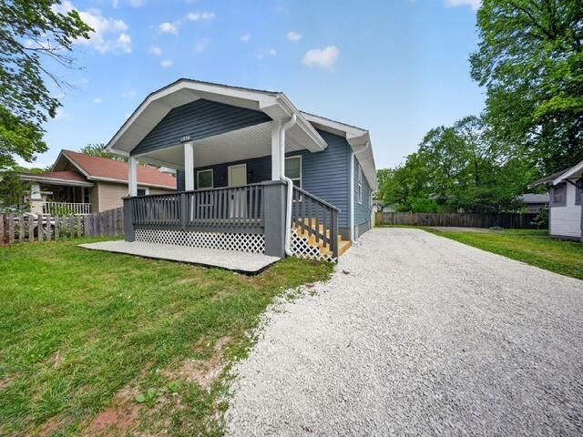 1056 S Jefferson Avenue, Springfield, MO 65807