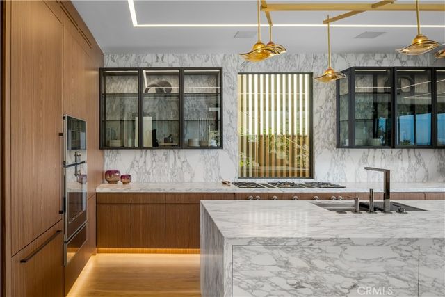 2516 Ocean Boulevard, Corona Del Mar, CA 92625