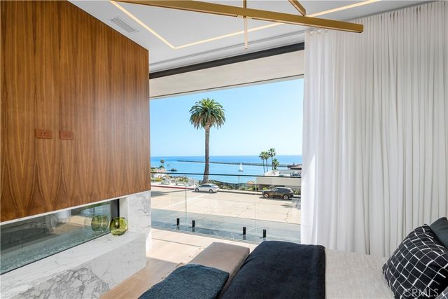 2516 Ocean Boulevard, Corona Del Mar, CA 92625