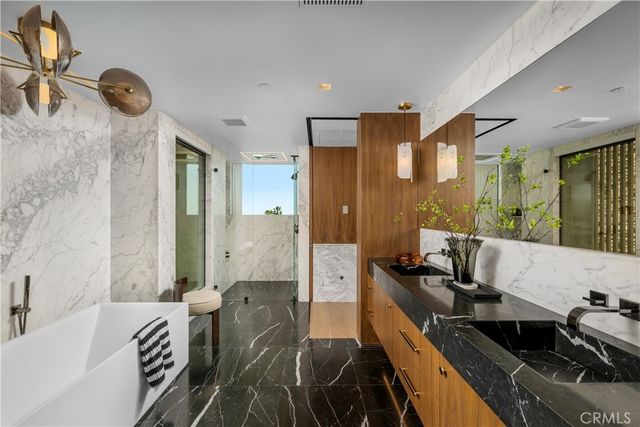 2516 Ocean Boulevard, Corona Del Mar, CA 92625