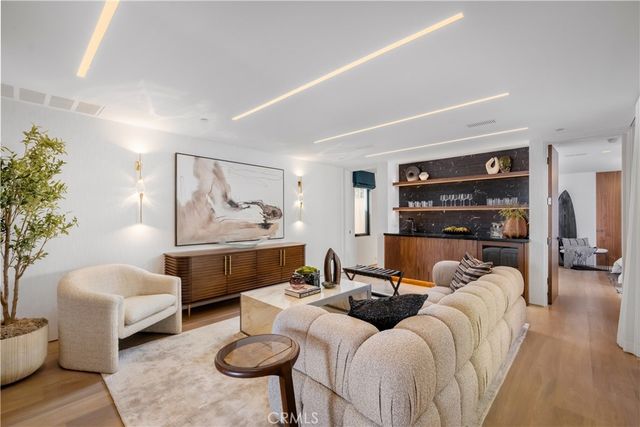 2516 Ocean Boulevard, Corona Del Mar, CA 92625