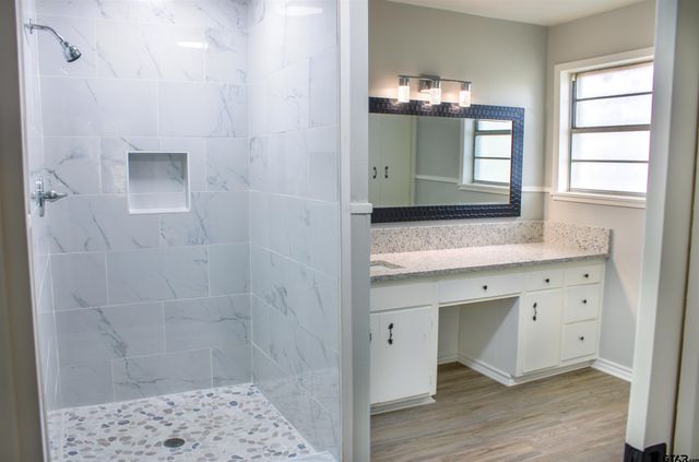 1307 E Main, Whitehouse, TX 75791