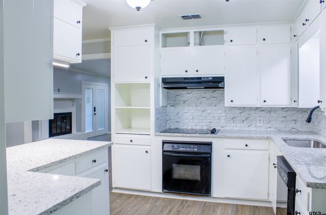 1307 E Main, Whitehouse, TX 75791