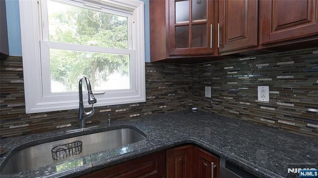 186 School Street, Northvale, NJ 07647