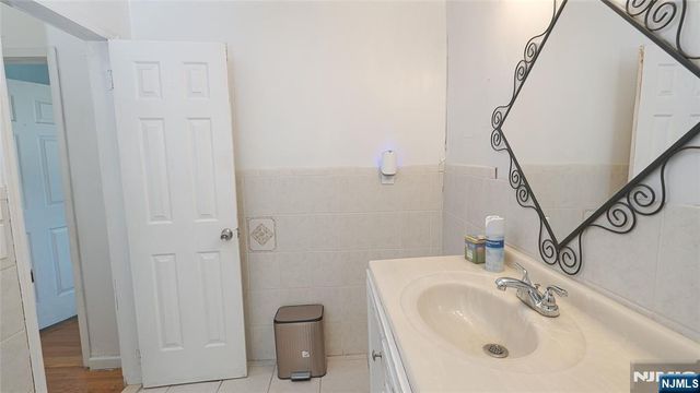186 School Street, Northvale, NJ 07647