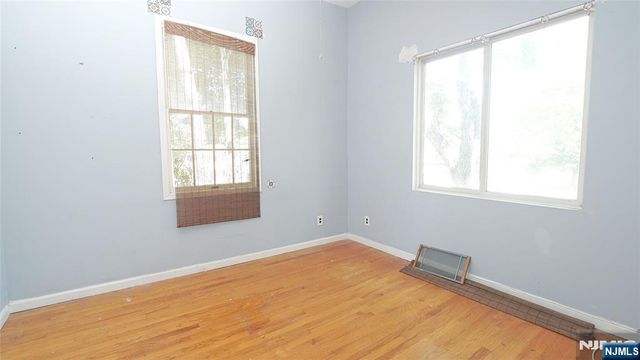 186 School Street, Northvale, NJ 07647